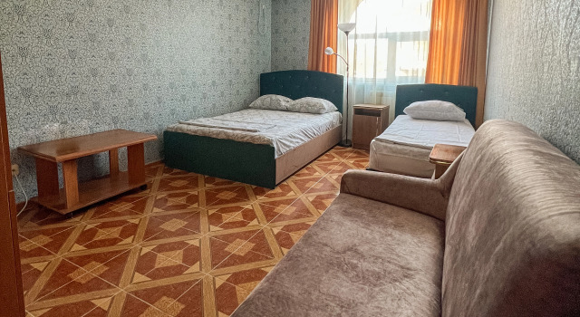Четырёхместный номер Comfort с красивым видом из окна Гостевой Дом Дворянское Гнездо