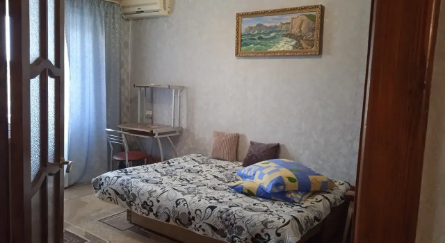 Tryokhkomnatnaya V Posyolke Ordzhonikidze Flat, Rezervovat Apartmán Feodosiya 
