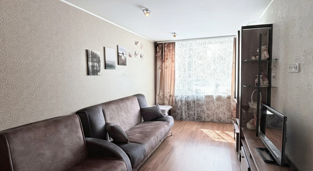 3-Kh Komnatnaya Na Gorykogo 5 Flat, Rezerwuj Apartament Hotele w Chaykovsky z parkingiem, Parking