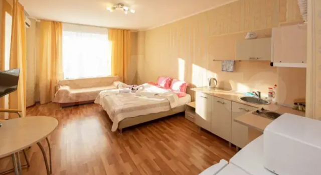 1 komnatnay kvartira studiya ulica 50 let VLKSM 13/3 Flat, Prenota Appartamento Hotel a Tyumen Region con parcheggio, Parcheggio