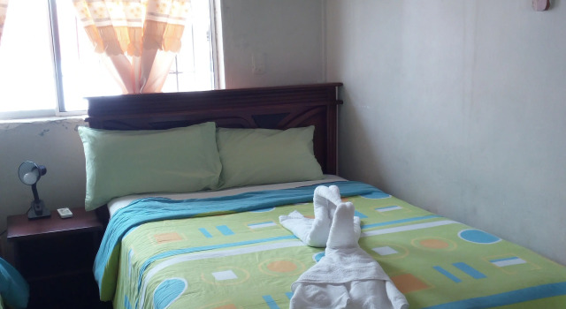 Edgar Parraga Hostel, Boek Hostel Puerto Ayora 