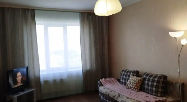 Na Levom Beregu Ryadom S Megoy Flat, Prenota Appartamento Kirovsky Administrative District 