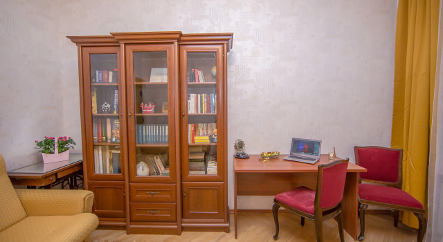 Апартаменты St. Isaak's 4 bedroom & 3 bathroom, Забронировать Апартаменты/квартира Апартаменты Санкт-Петербурга, рядом с Российский государственный педагогический университет им. А. И. Герцена, Апартаменты/квартира