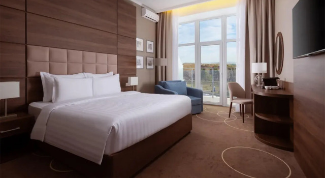 Двухместный номер Deluxe Plus с балконом Отель Miracleon Movenpick Resort & SPA Anapa 5*