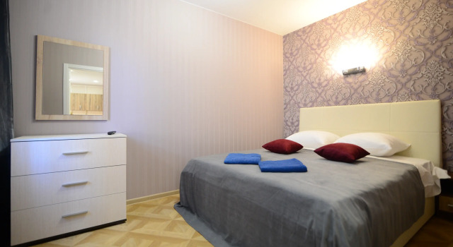 Tsentr goroda: dvukhkomnatnaya kvartira posutochno Flat, Prenota Appartamento Leninsky district 
