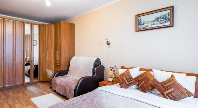 Vidovaya LaylaTov na Metro Uzshnaya Flat, Prenota Appartamento Hotel a UAO Area con parcheggio, Parcheggio