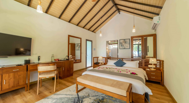 Вилла Beach Deluxe Fiyavalhu Resort Maldives