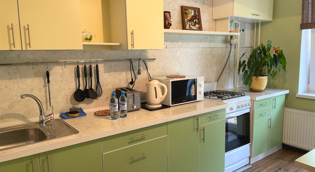 Двухместные апартаменты Economy с балконом и с видом на город Квартира Pskov Design Apartments