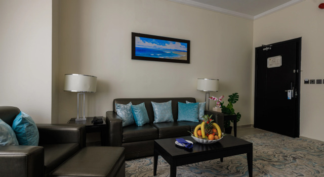 Suite Executive The Royal Riviera Hotel Doha