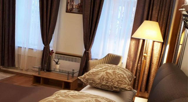 Apartaments Tsar'-Plotnik (Admiraliya), Rezervovat Apartmán Hotely v Petrohrad s parkováním, poblíž Winter Palace, Parkování