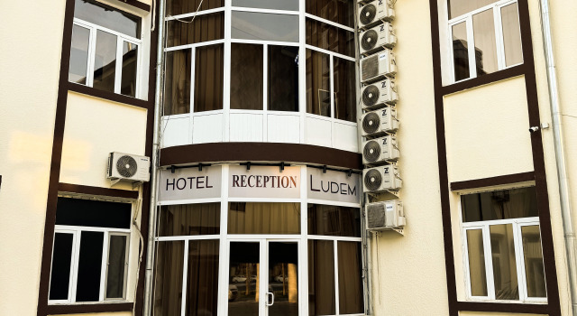 Отель Ludem