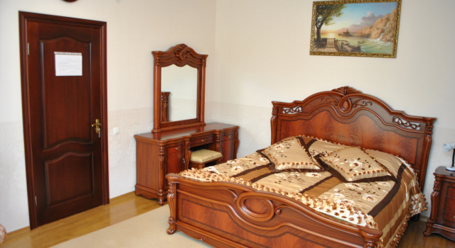 4 Komnaty Bezhevy Apartments, Rezervovat Apartmán Jalta 