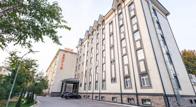 Отель Safir