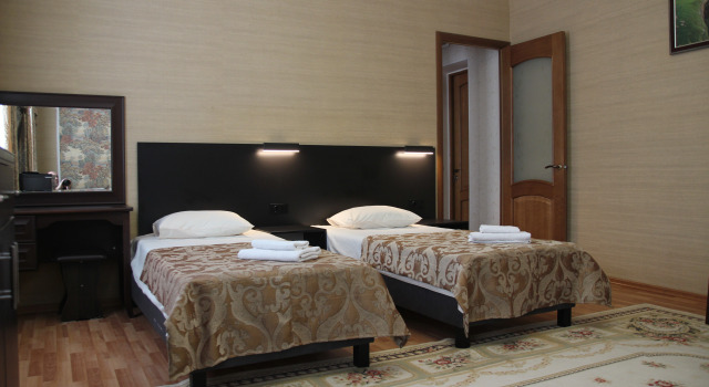 Четырёхместный номер Comfort с 2 комнатами Отель Пик