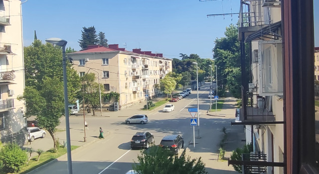 Квартира 1 комнатная в центре Сухума