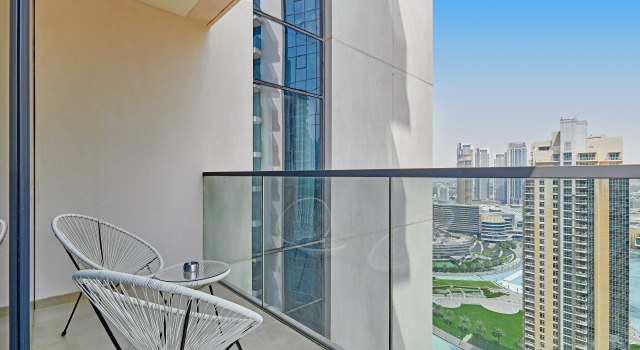 Апартаенты Bnbmehomes | Modern 2BR Treasure nr Dubai Fountain - 3302, Забронировать Апартаменты/квартира Даунтаун Дубай , рядом с Дубайский аквариум