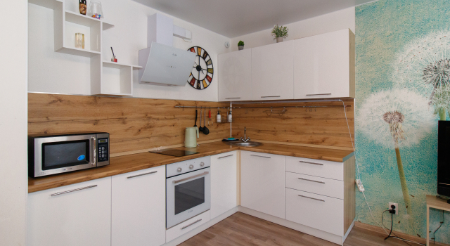Uyut 1 Plus ryadom s Tts Kristall Apartments, Prenota Appartamento Tjumen' 