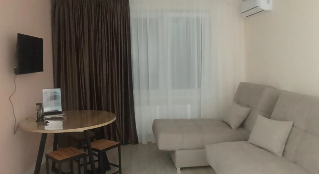 Dvukhkomnatnye apartamenty vozle Kremlya, nedaleko Ds Kristal Flat, Prenota Appartamento Hotel a Tyumen Region con parcheggio, Parcheggio