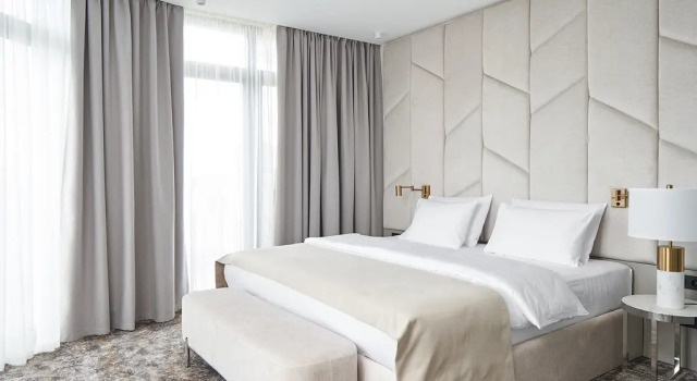 Двухместный люкс с 2 комнатами с балконом и с видом на город Отель Grand Hotel Royal Lions