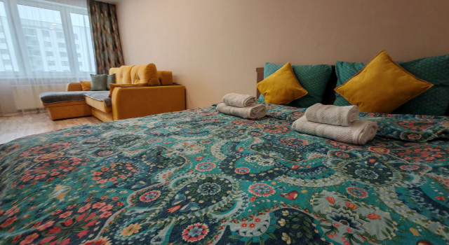 Semeyny Standartny Nomer v Tsentre Apartments, Prenota Appartamento Hotel a Tyumen Region con parcheggio, Parcheggio