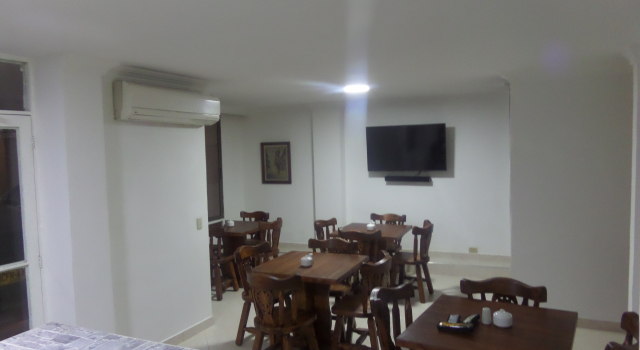 Aparta Hotel Plaza Real Norte, Забронировать Отель Отели Кали с завтраком, рядом с The Plane's Park, Завтраки