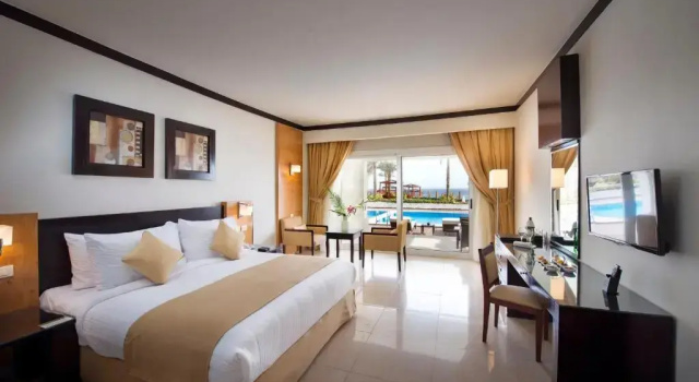 Номер Deluxe Swim Up Sunrise Montemare Resort -Grand Select