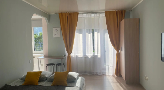 Апартаменты Standard Апартаменты J&N Apartments Трёхместная студия с балконом в центре города Московский 16