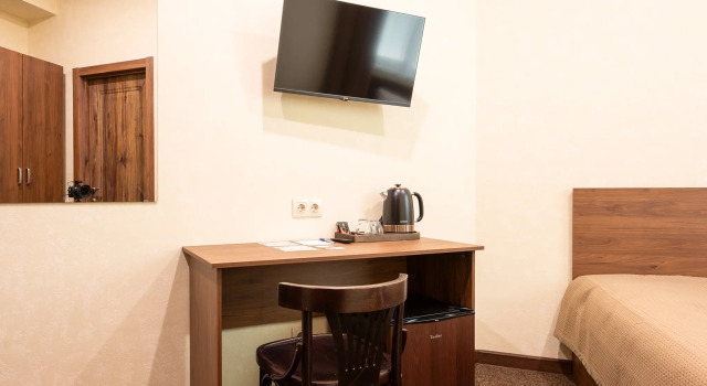 Двухместный номер с фальш окном Комфорт Цокольный этаж Кунак Hotel
