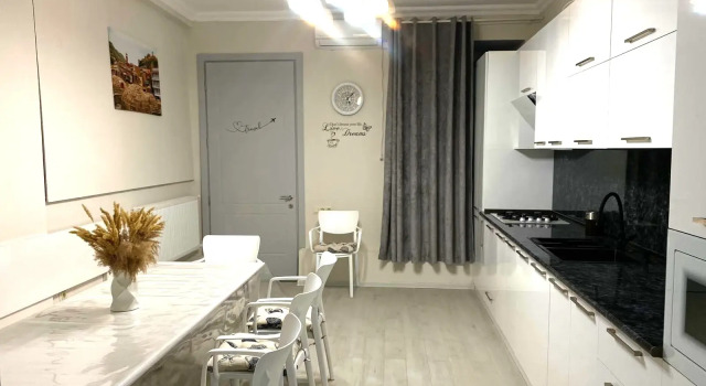 Cultural Crossing Hotel, Забронировать Отель Недорогие отели Тбилиси, рядом с Музей советской оккупации, недорого