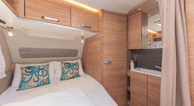 Superior Vierer Caravan mit Blick Comuna Sevan