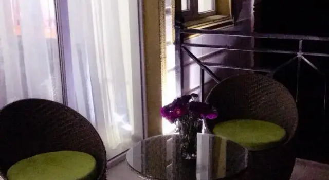 Wonderland, Book Hotel Chakvi 
