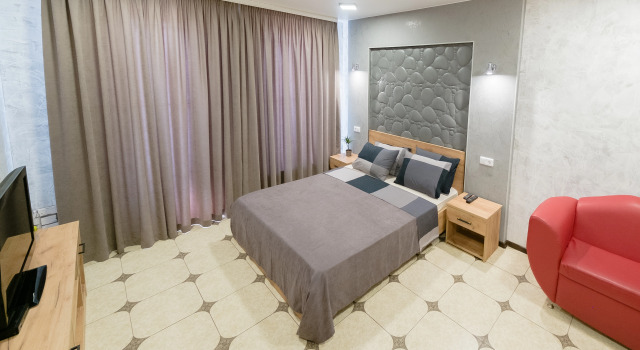 5 Snov Guest House, Book Guesthouse Simferopol 