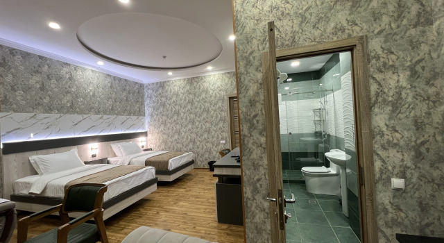 Suite junior con balcón Ada Hotel