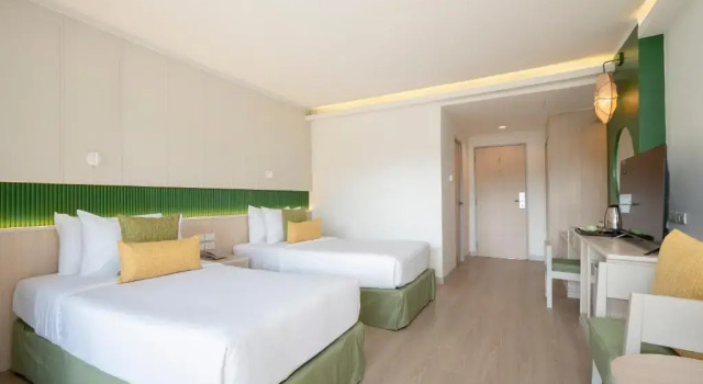 Двухместный номер Superior с балконом и с видом на бассейн The Green Park Resort