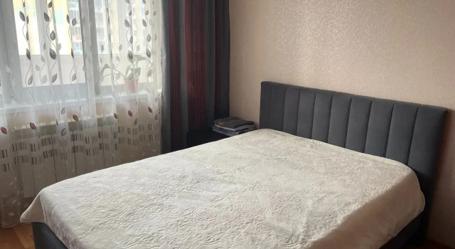 Четырёхместные апартаменты с 2 комнатами с балконом Квартира Happy House двухкомнатная