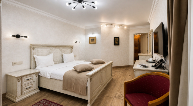 Трёхместные апартаменты c 1 комнатой с видом на внутренний двор Отель Aspar Boutique Hotel by IGIT