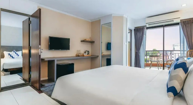 Отель Heeton Concept Pattaya by Compass Hospitality