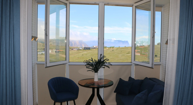 Eco Family s Vidom na Gory i Mys Aya Apartments, Rezervovat Apartmán Sevastopol 