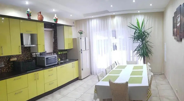 Zelenogradskij Guest house, Rezervovat Penzión Hotely v Pushkinsky District s parkováním, Parkování