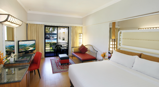 Двухместный номер Deluxe с балконом и с видом на бассейн Holiday Villa Resort & Beachclub Langkawi