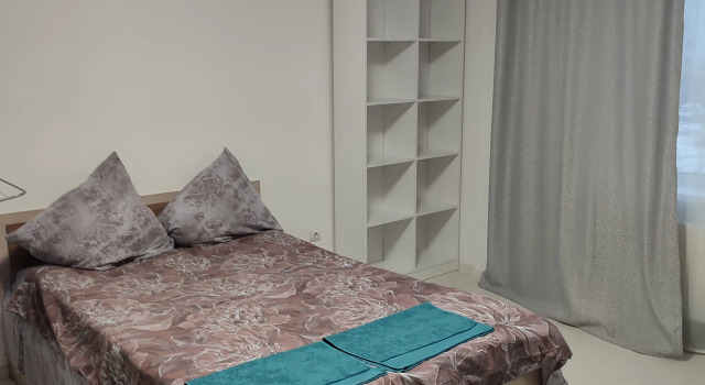 Na Geroya Rossii Ilfata Zakirova 16 Flat, Prenota Appartamento Hotel a Udmurtia con parcheggio, Parcheggio