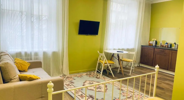 Karla Marksa 35 Apartments (1), Buchen Sie Ferienwohnung Slatoust Tscheljabinsk