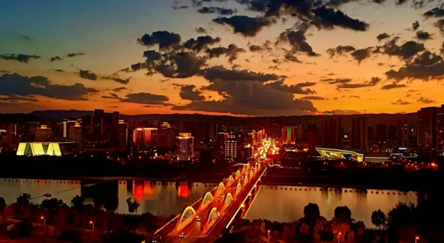 Rainbow Hotel, Book Hotel Taiyuan Shanxi