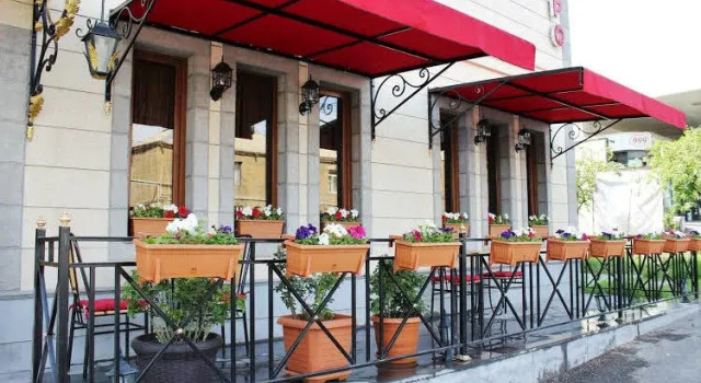 Aleppo Hotel