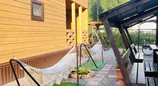 Uyut Guest House, Prenota Affittacamere Hotel a Altaysky Kray con parcheggio, Parcheggio