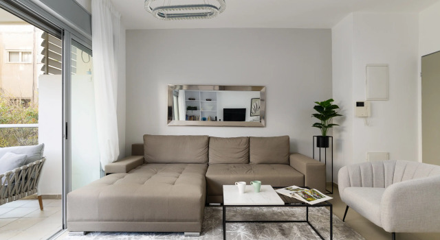 Апартаменты Quiet Hideaway & Terrace near Beach by FeelHome