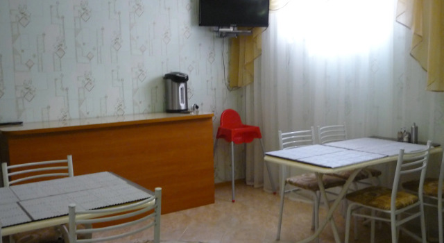 Гостевой Дом Карат, Забронировать Гостевой дом Отели Побережья Анапы с парковкой, Парковка