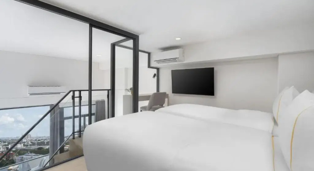 Двухместная студия Premier Дуплекс с балконом и с видом на город Cassia Rama 9 Bangkok, part of Banyan Group