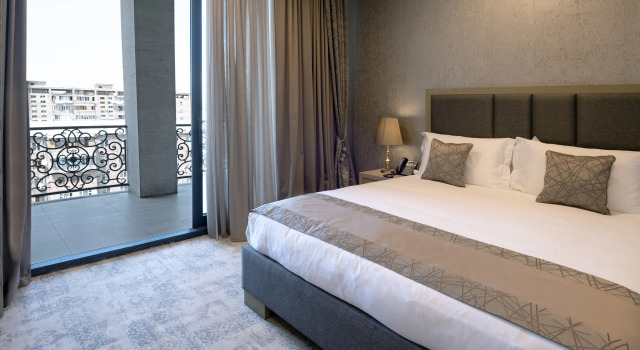 Doppel Suite mit Balkon Sphera by Stellar Hotels, Yerevan