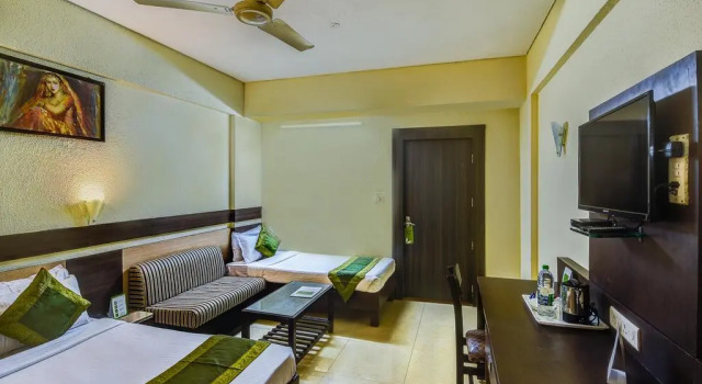 Трёхместный номер Standard Super Townhouse Gandhi Medical College Bhopal Formerly Hotel Shagun